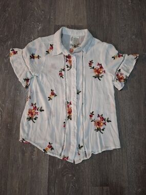 Forgotten Grace White Floral Detail Embroidered Button-Up Rayon Blouse